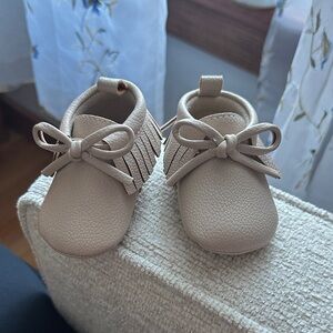 Kids Beige Fringe Moccasin Shoes - Soft Leather Baby Loafers